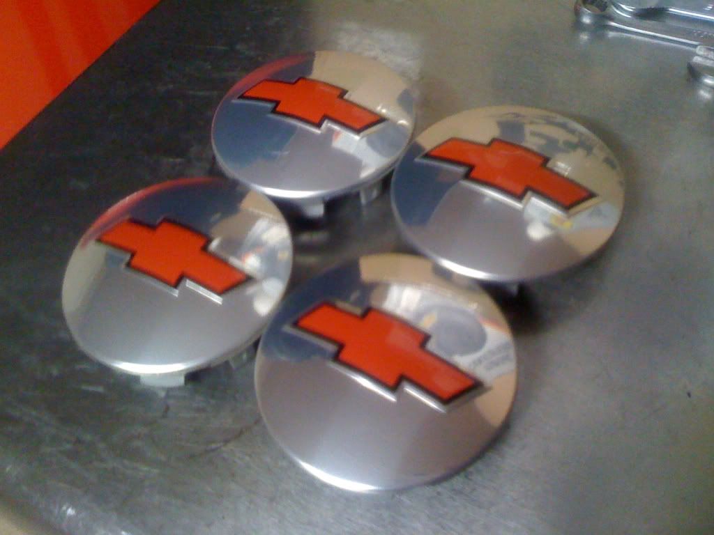 Red Bowtie Center Caps Chevy Trailblazer SS Forum